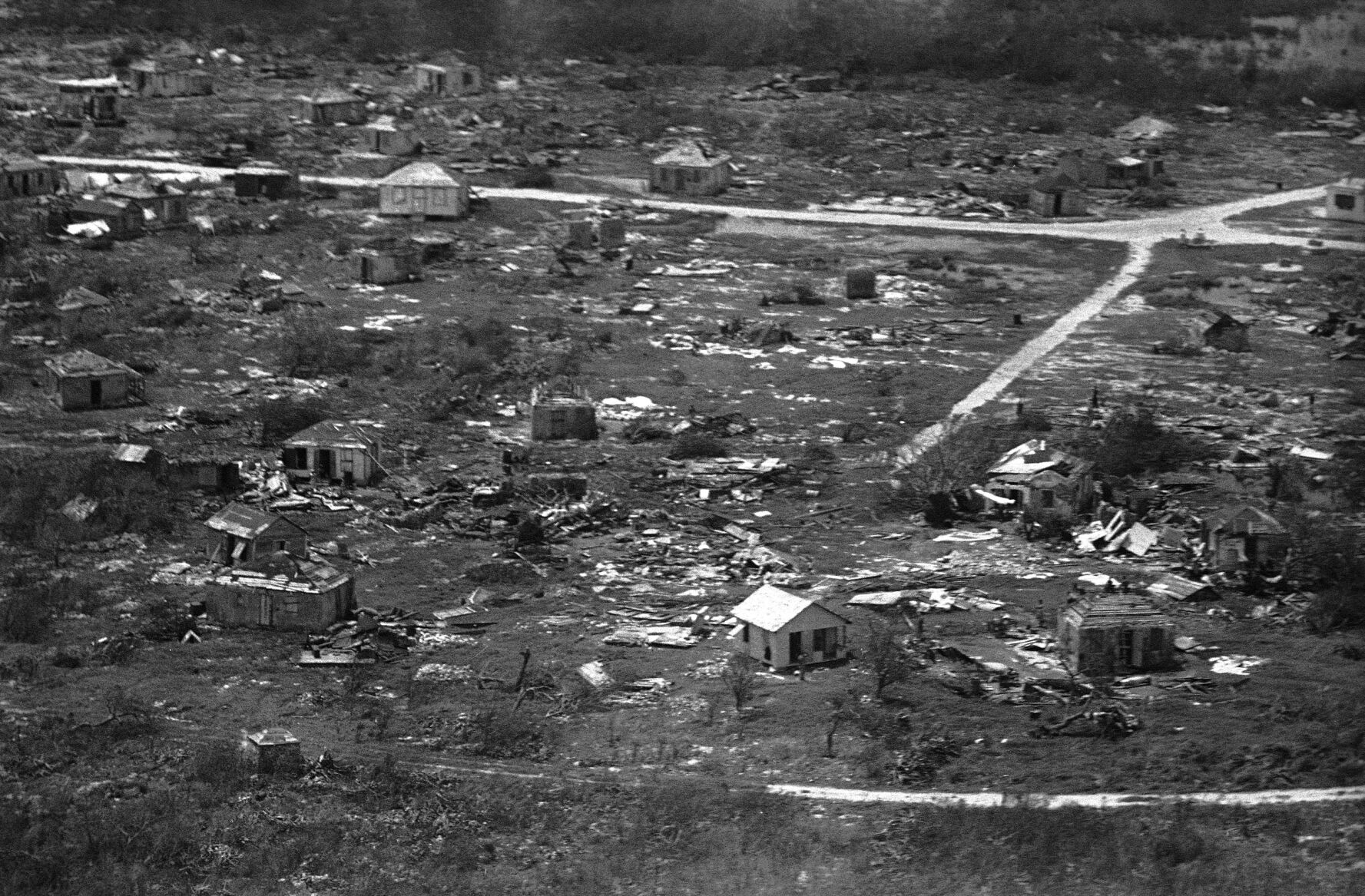 1960: Hurricane Donna